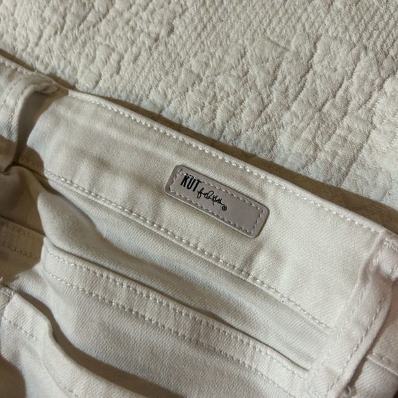 Kut from the Kloth Donna Ankle Skinny. 6 - Picture 8 of 12